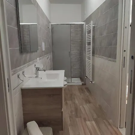 Arco Antico ゲストハウス クザーノ・ムトリ